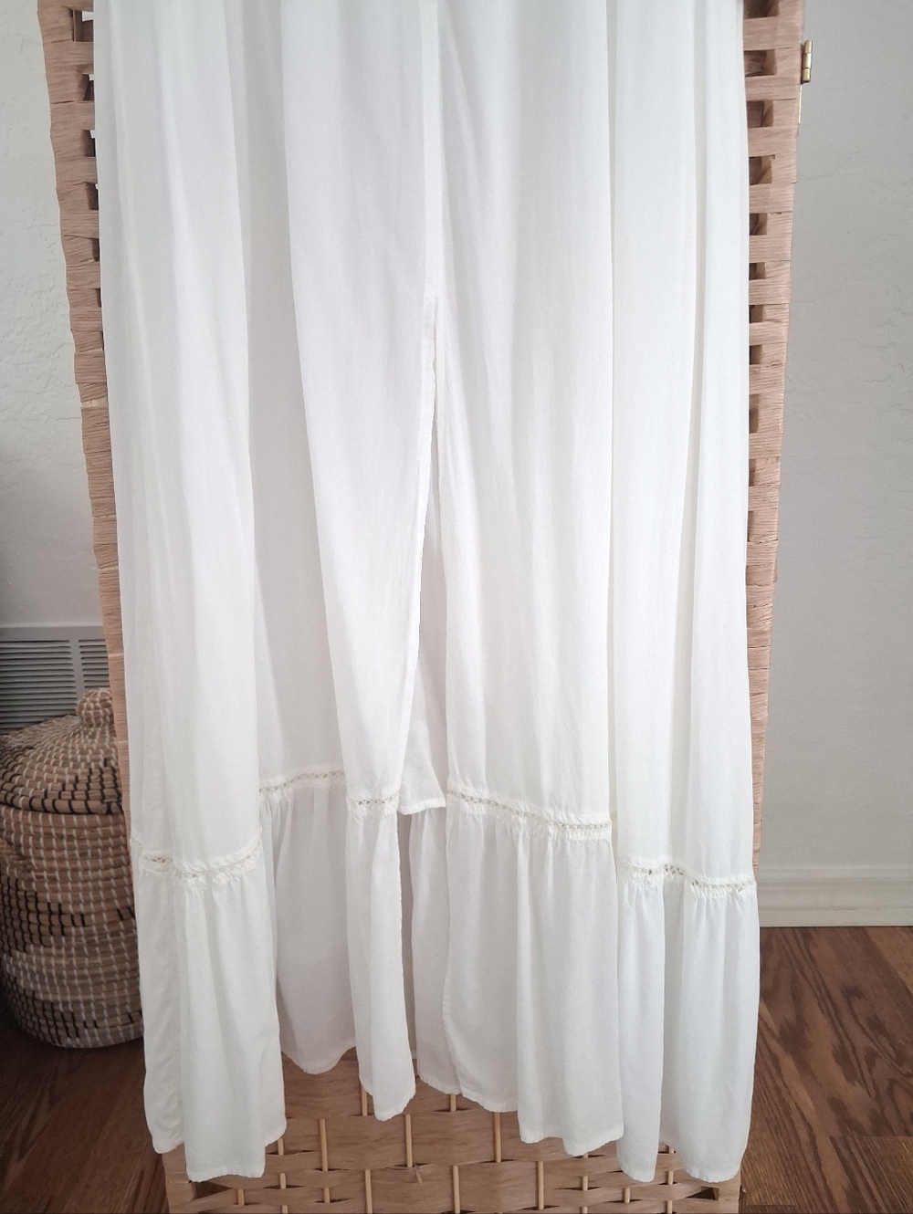 🤍REVOLVE BOAMAR Carlotta Made In Colombia White Eyelet Split Maxi Dress S/M🤍 - Picture 6 of 8